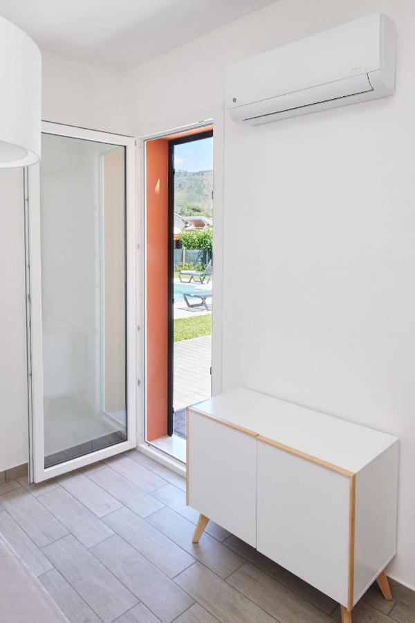 Salinelle Rooms Lascari Exterior photo